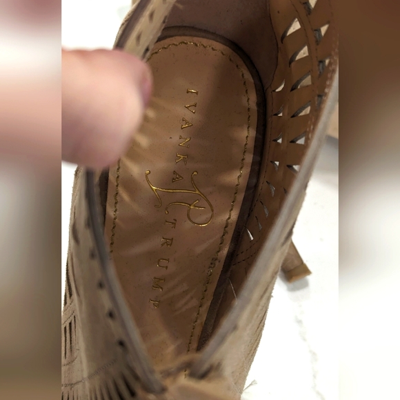 Ivanka Trump Delfino suede leather high Heels front tie Tan stiletto shoes sz 10 - Picture 12 of 14